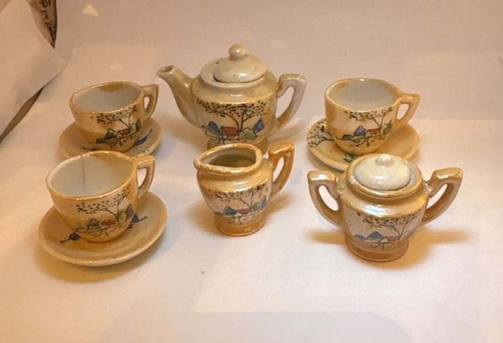 Vintage Hand Painted Peach Lusterware Miniature Child's Toy Tea Set Japan